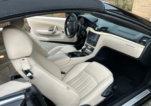 Maserati GranCabrio cena 199000 przebieg: 48500, rok produkcji 2011 z Przecław małe 79